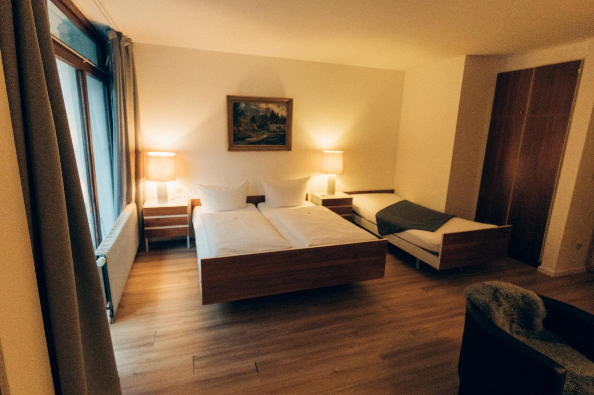 Gasthof Hotel Zur Post Egloffstein Esterno foto