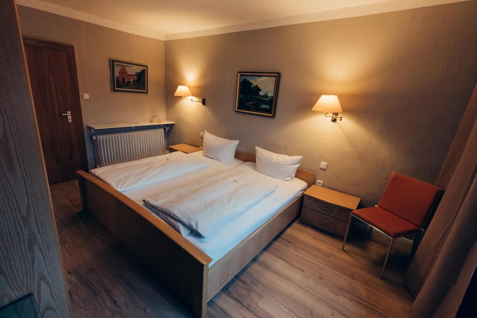 Gasthof Hotel Zur Post Egloffstein Esterno foto